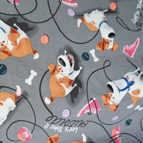 Set of 2 Size M Scrub Tops - Picture 8 of 11